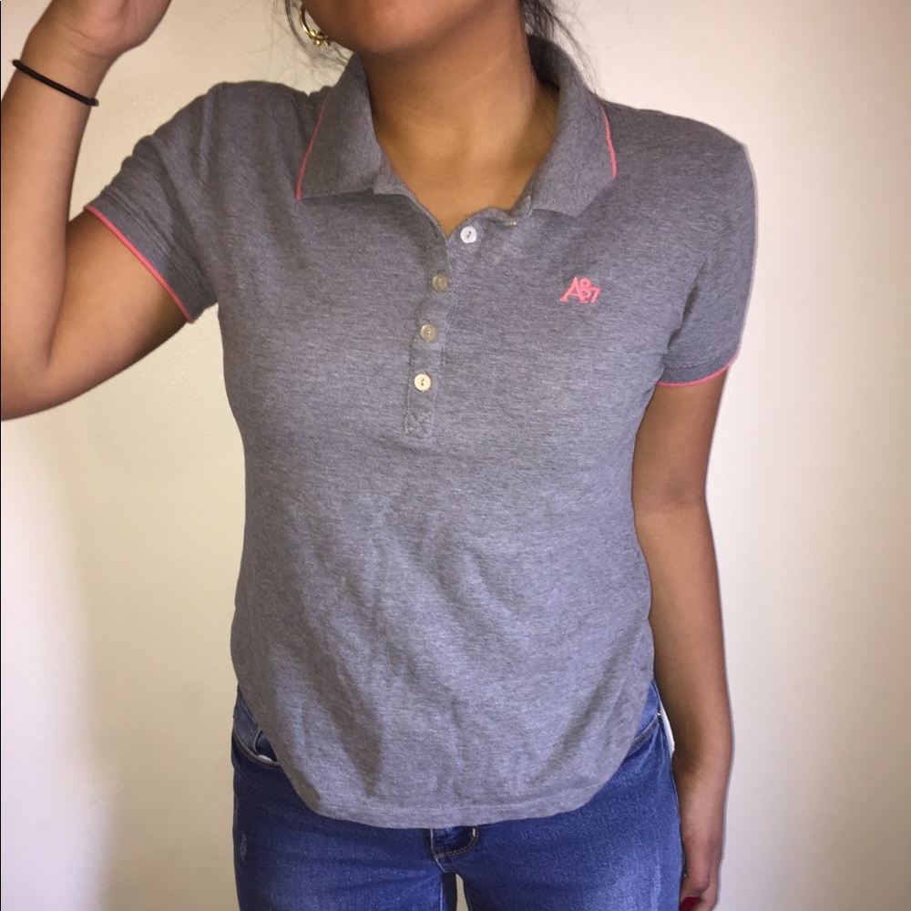 Gray Aeropostale T-shirt